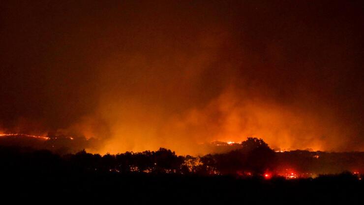 Komşu'dan kötü haber: Parnitha Dağı'ndaki yangın ulusal orman alanına sıçradı
